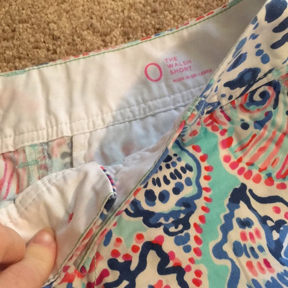 Lilly pulitzer shell shorts - Picture 2 of 2